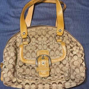 hobo bag with shoulder straps